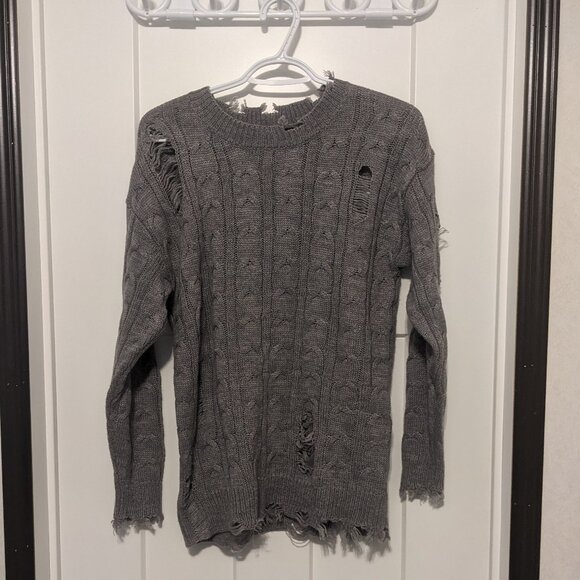 Distressed cable knit grey sweater - Picture 1 of 3